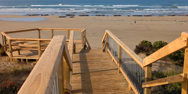 Wedge St stairs, looking out towards the ocean.